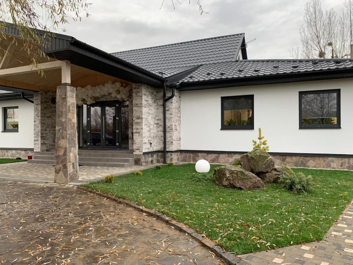 Hotel Loft Wood Mukačevo Esterno foto