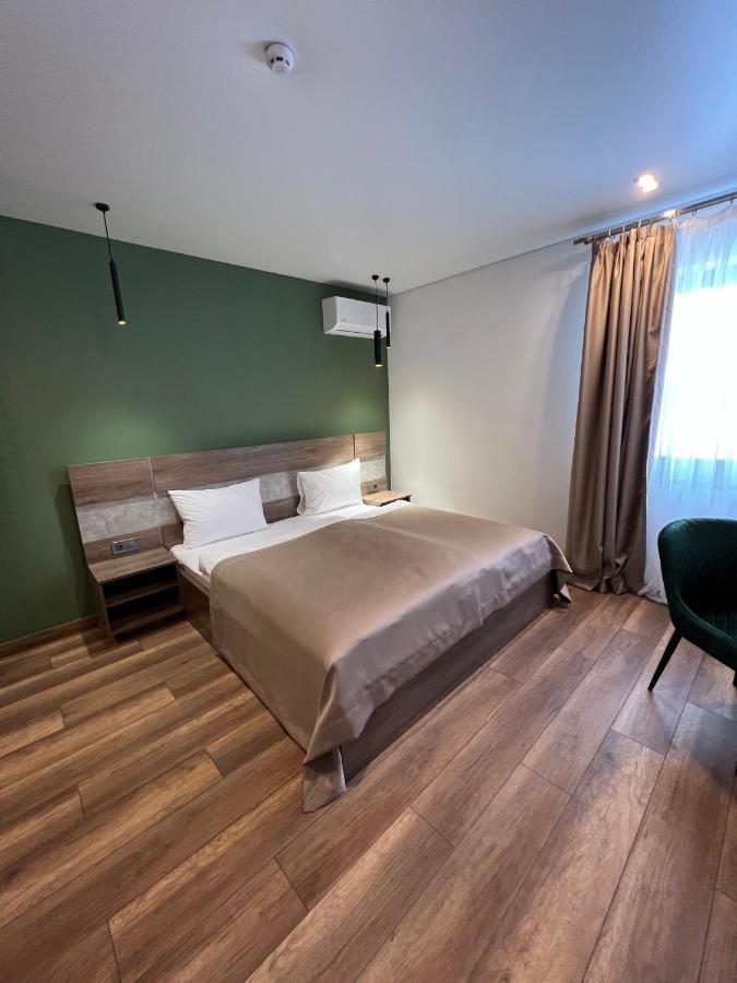 Hotel Loft Wood Mukačevo Esterno foto