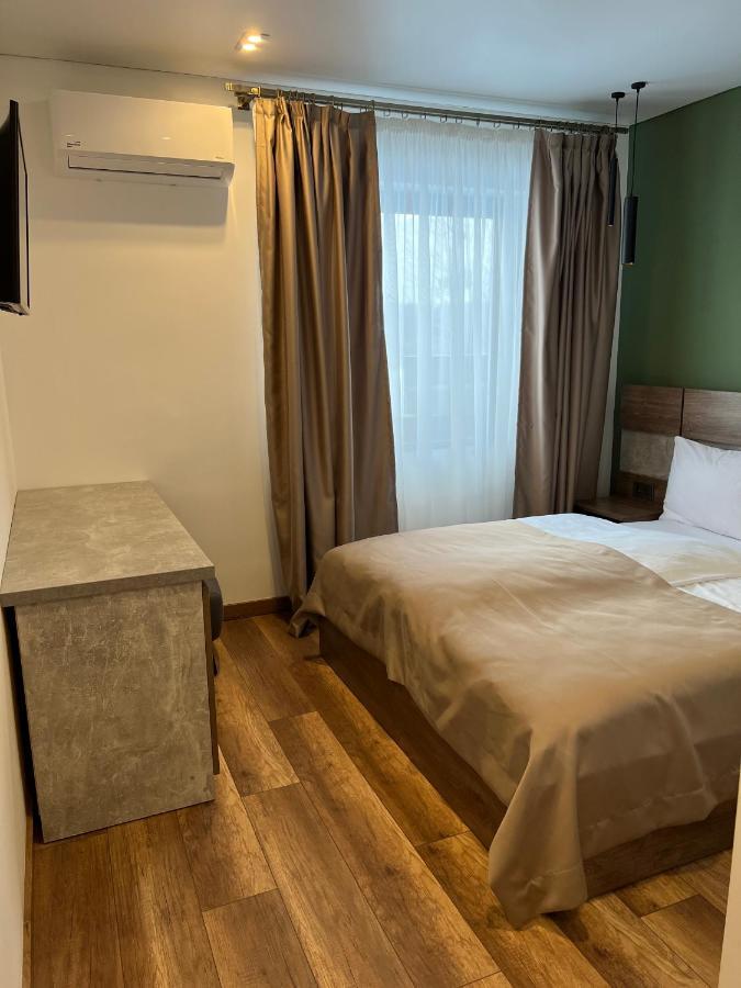 Hotel Loft Wood Mukačevo Esterno foto