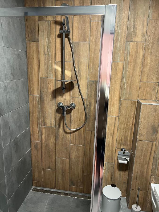 Hotel Loft Wood Mukačevo Esterno foto