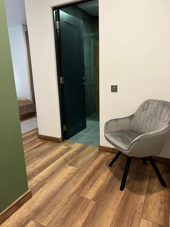 Hotel Loft Wood Mukačevo Esterno foto