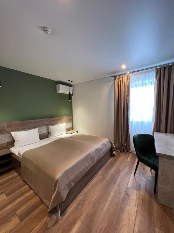 Hotel Loft Wood Mukačevo Esterno foto