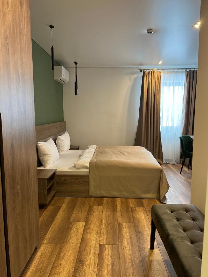 Hotel Loft Wood Mukačevo Esterno foto