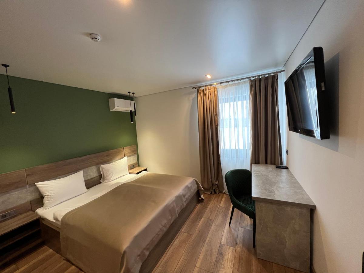 Hotel Loft Wood Mukačevo Esterno foto