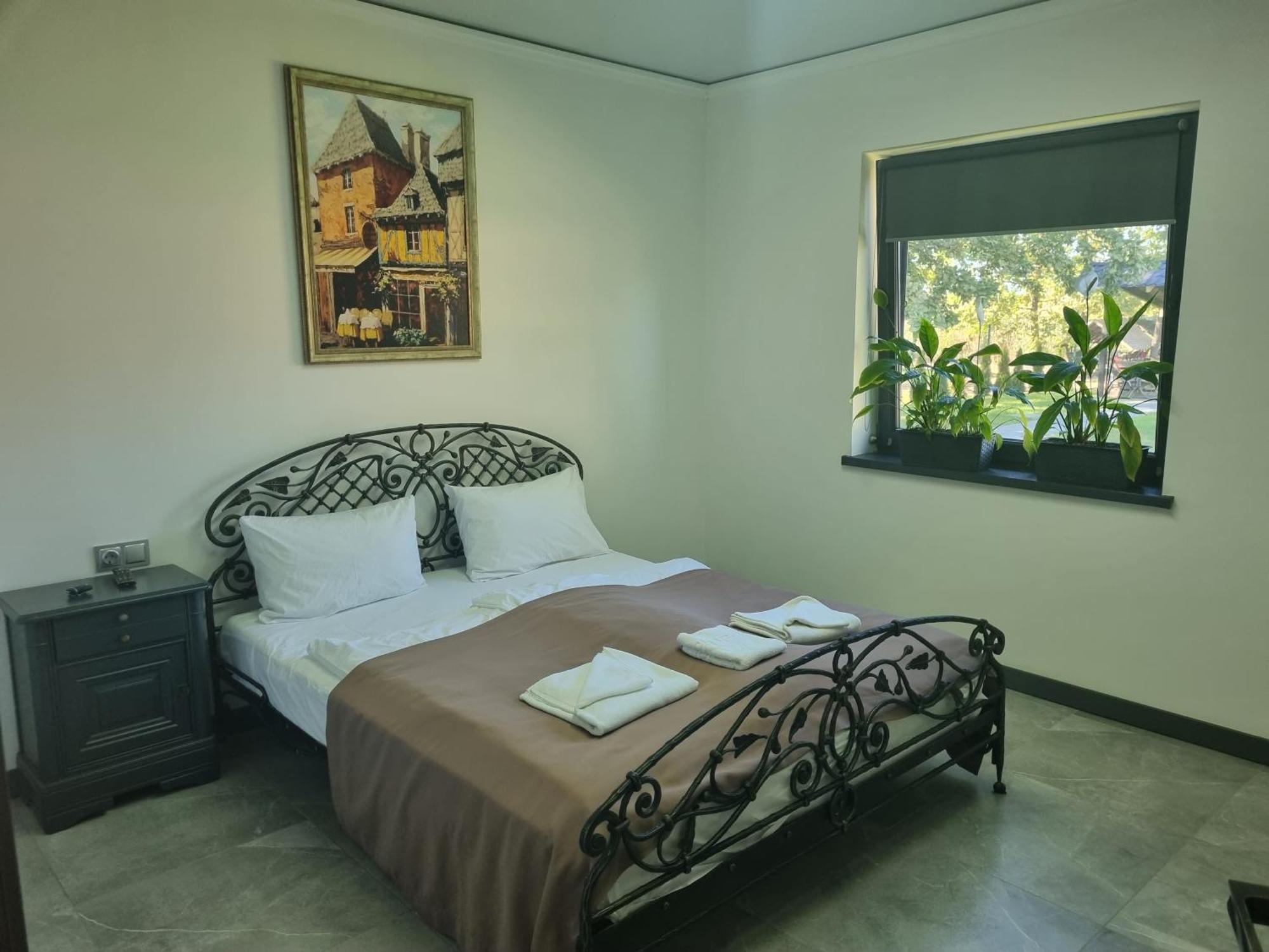 Hotel Loft Wood Mukačevo Esterno foto